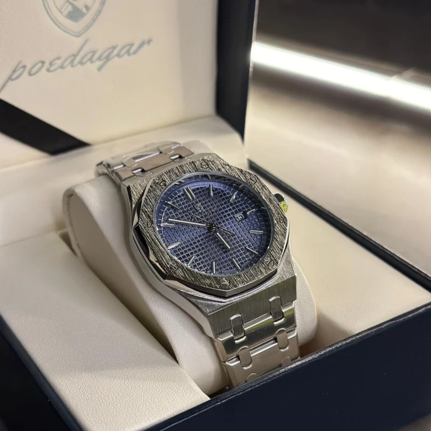Vegas Rose - 41mm
