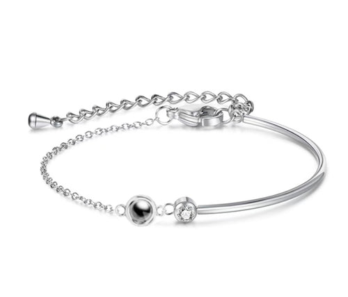 צמיד חצי באנגל לאשה עם תמונה מוצפנת - Myone Jewelry