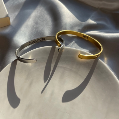 צמיד באנגל עם חריטה אישית - Myone Jewelry